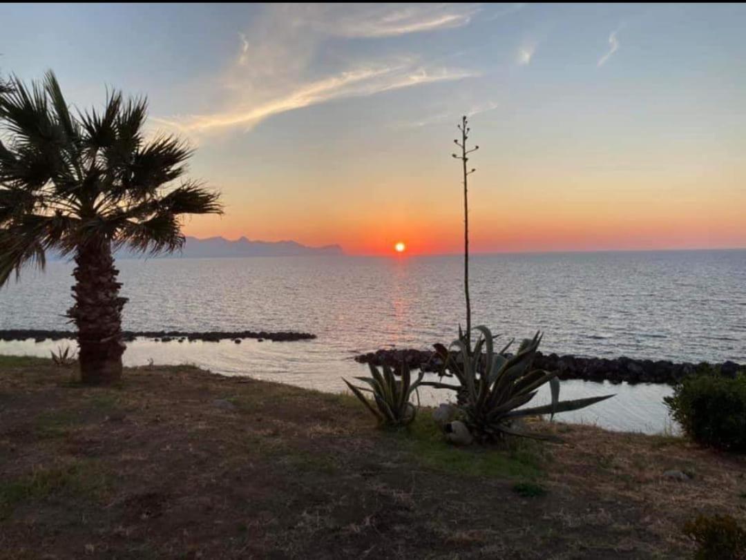 Casa Vacanza Da Mirella E Peppe Trappeto  Exterior foto